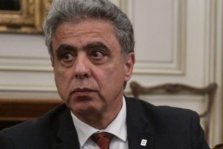Οι απειλές για μηνύσεις και αγωγές του δημάρχου Χίου δεν έχουν όρια