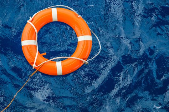Πρόσφυγες: Δύο νεκρές και 39 ζωντανοί «στο έλεος του Θεού» πάνω στο Φαρμακονήσι