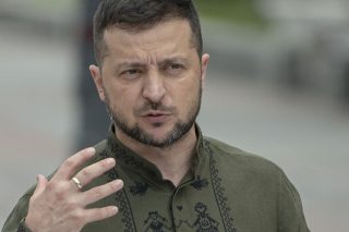 Επέτειος με πομπώδεις εξαγγελίες Ζελένσκι