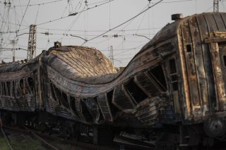 Το βομβαρδισμένο τρένο, ο σταθμός της Ζαπορόζια και τα επίμονα ψέματα