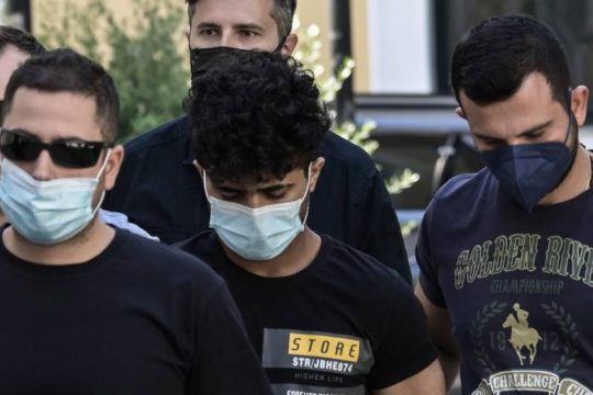 Παραιτήθηκε ο δικηγόρος του δολοφόνου της 17χρονης 