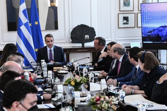 Στον επόμενο προϋπολογισμό ο λογαριασμός των παροχών