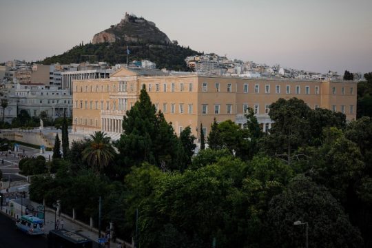 Από τη μεταπολιτευτική σε μια μεταμνημονιακή εποχή