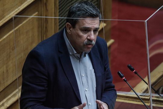 Ο Ανδρέας Ξανθός κονιορτοποιεί τη ρητορική Πλεύρη