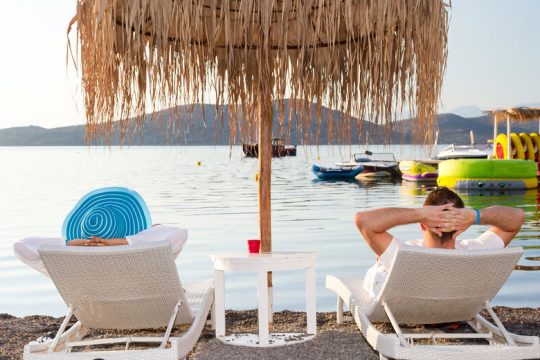 Έρευνα Focus Bari: Κριτήριο για διακοπές στην παραλία το χαμηλό κόστος