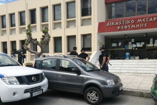 Προθεσμία για να απολογηθεί πήρε ο 38χρονος για την επίθεση σε βάρος τουριστών