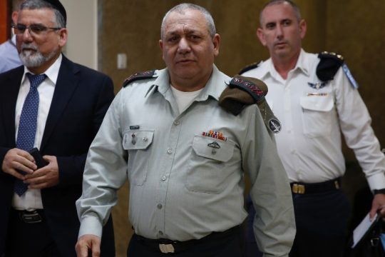 Στην εκλογική μάχη ένα ακόμη κορυφαίο στρατιωτικό στέλεχος στο Ισραήλ