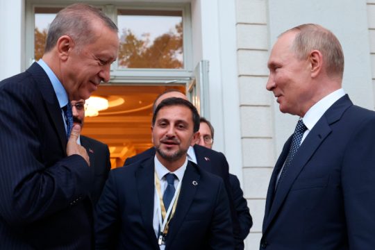 Τουρκικές μπίζνες με ρωσικό πετρέλαιο