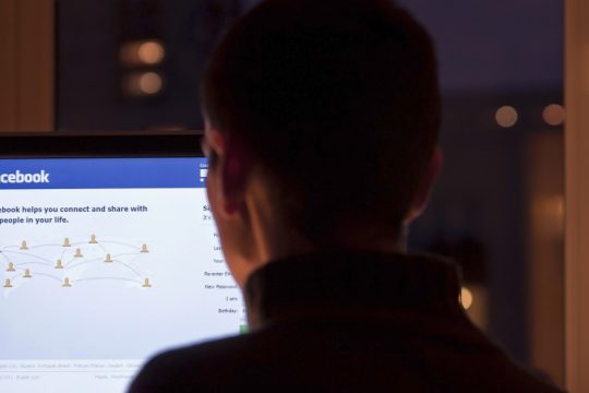 ΗΠΑ: Το Facebook πρόδωσε στην αστυνομία έφηβη που έκανε άμβλωση