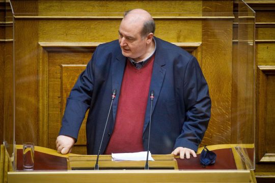 Φίλης προς νεοδιορισμένους εκπαιδευτικούς