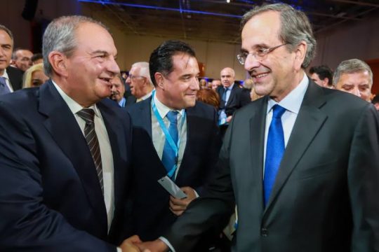 Χωρίς Καραμανλή, Σαμαρά η συνεδρίαση στη Βουλή