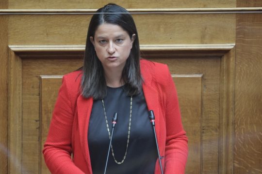 Νίκη Κεραμέως: Στάσου… δάσκαλε… μόρια!