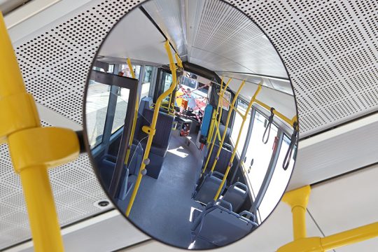 Νέα επέλαση ιδιωτών στις μεταφορές