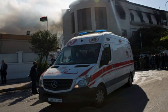 Επτά νεκροί και δεκάδες τραυματίες από φωτιά σε βυτιοφόρο στη Λιβύη