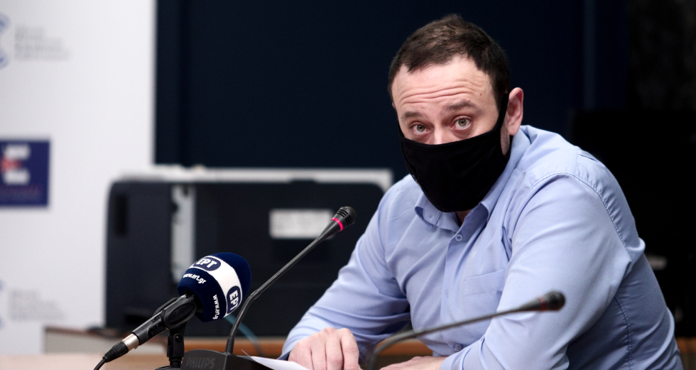 Covid-19: Aύξηση της μεταδοτικότητας τον Οκτώβριο παραδέχεται και ο Γκίκας Μαγιοργκίνης