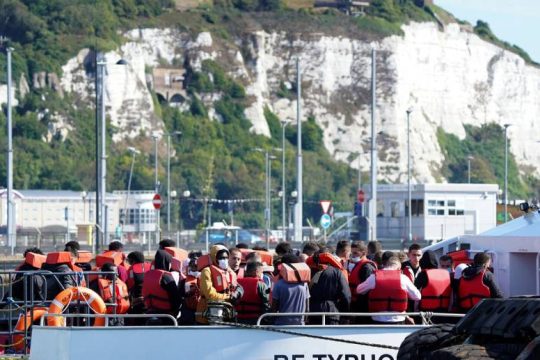 Ρεκόρ προσφύγων διέσχισε χθες τη Μάγχη  