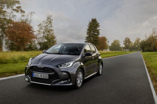 MAZDA2 HYBRID: Συνδυαστική απόδοση