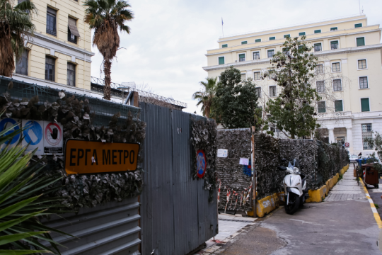 Νέα καθυστέρηση στη λειτουργία των τριών τελευταίων σταθμών του μετρό στον Πειραιά