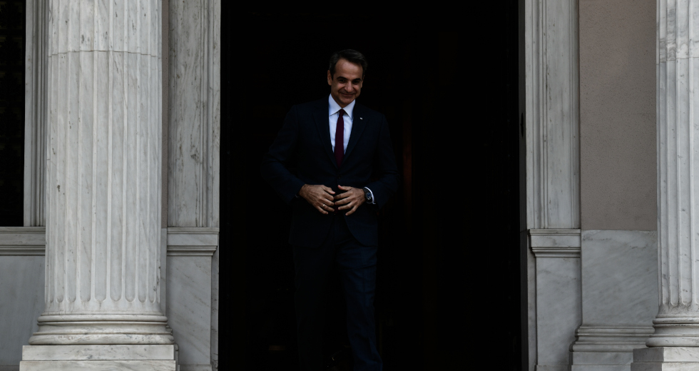 Ο μονόδρομος της παραίτησης
