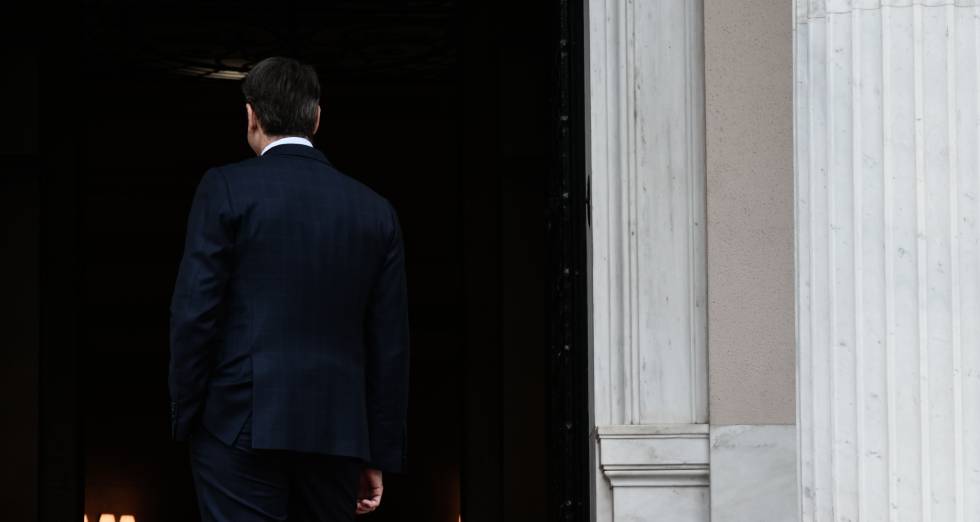 Γιατί δεν απαντά για το σκάνδαλο των υποκλοπών ο Κ. Μητσοτάκης;