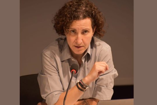 «Αδύνατη η συναίνεση, αφού η σχέση δεν είναι επί ίσοις όροις»