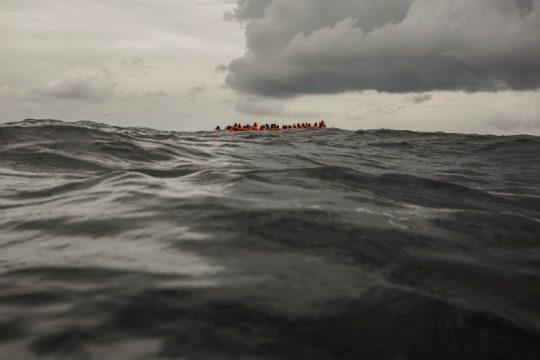 Ναυάγιο στην Ικαρία: Δύο νεκροί, αγωνία για τρεις αγνοούμενους μετανάστες