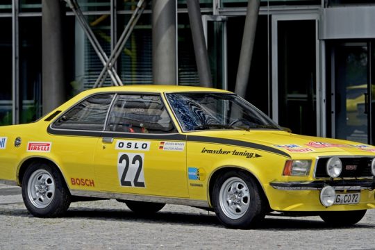 Ο Röhrl ξανατρέχει