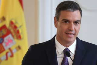 Πολιτική «ταυρομαχία» για τα… κλιματιστικά!