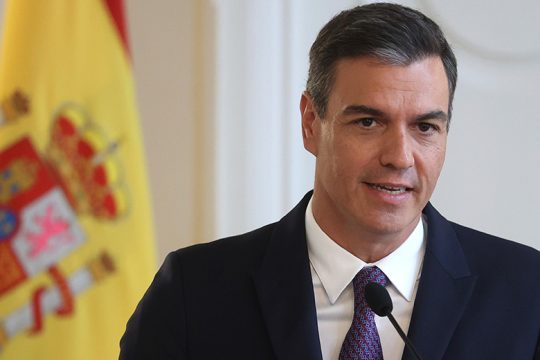 Πολιτική «ταυρομαχία» για τα… κλιματιστικά!