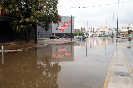 «Πνίγηκε» η Αττική από την κακοκαιρία