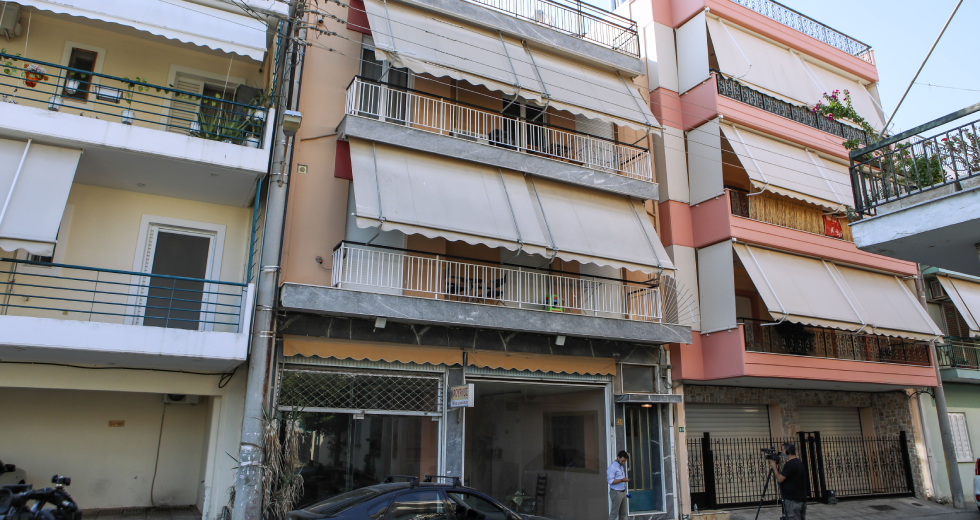 Γυναικοκτονία στο Περιστέρι – Πάλεψε πριν πεθάνει η 17χρονη