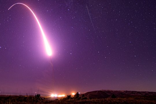 Επίδειξη δύναμης από ΗΠΑ με δοκιμή διηπειρωτικού βαλλιστικού πυραύλου