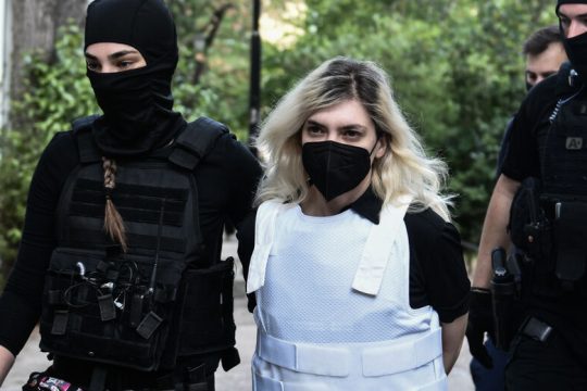 Ανοίγει η ανάκριση για τους θανάτους Μαλένας και Ιριδας