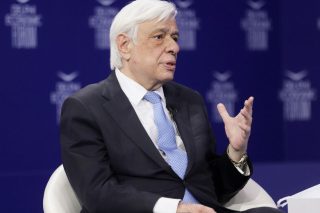 Κόλαφος Παυλόπουλου για πολιτική ευθύνη Μητσοτάκη