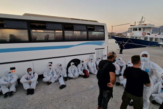 Νέα τραγωδία στο Αιγαίο με τουλάχιστον 30 αγνοούμενους