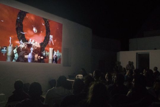 Η Σίκινος φέρνει τη σύγχρονη «κοινότητα» στο προσκήνιο