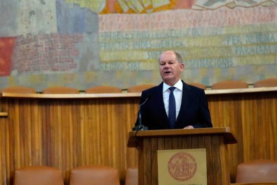 Τεράστιο πακέτο ελαφρύνσεων υποσχέθηκε ο Όλαφ Σολτς