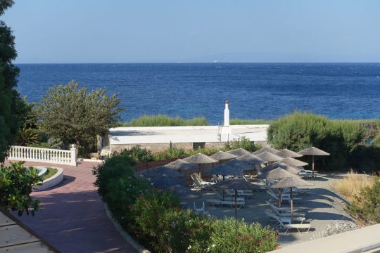 Το σπίτι του Αρη Κωνσταντινίδη στην Ανάβυσσο… είναι ακόμη εκεί!