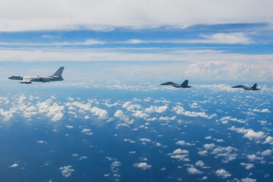 Στα ύψη διατηρείται το θερμόμετρο στο στενό της Ταϊβάν