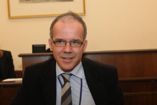 Άμεση απάντηση Τ. Τέλλογλου στον πρωθυπουργό: Δεν βοηθά ο συμψηφισμός