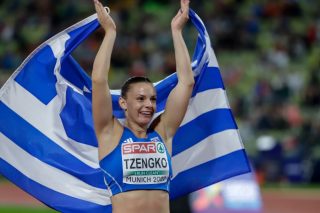 Οι ήρωες των καλοκαιριών μας