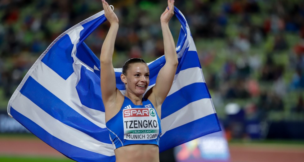 Οι ήρωες των καλοκαιριών μας