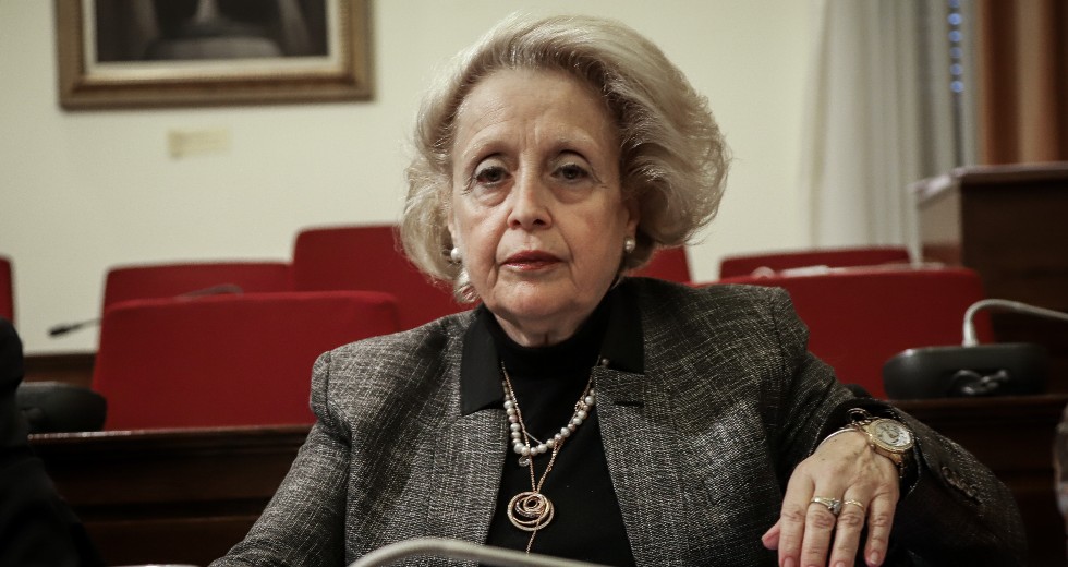 Το δικαίωμα του απορρήτου των επικοινωνιών και οι παράνομες παρακολουθήσεις
