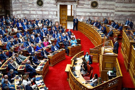 Ενας νέος ρωτά για τη δημοκρατία…