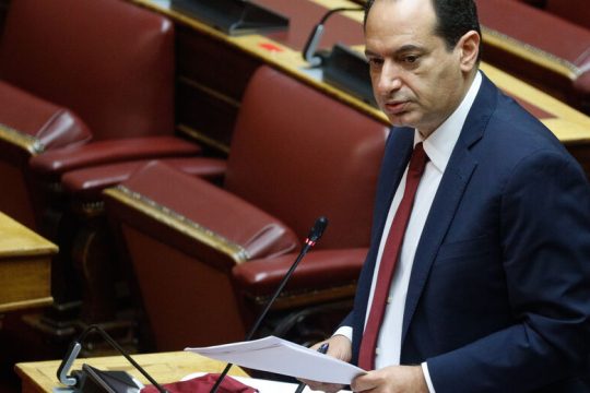 Πυρ ομαδόν στη Βουλή για την ΠΝΠ που έφερε ο Μητσοτάκης για την ΕΥΠ