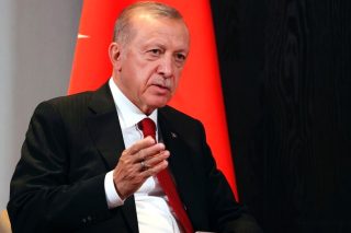 Ταχέως και με μικρό καλάθι επιστρέφει ο Ταγίπ Ερντογάν