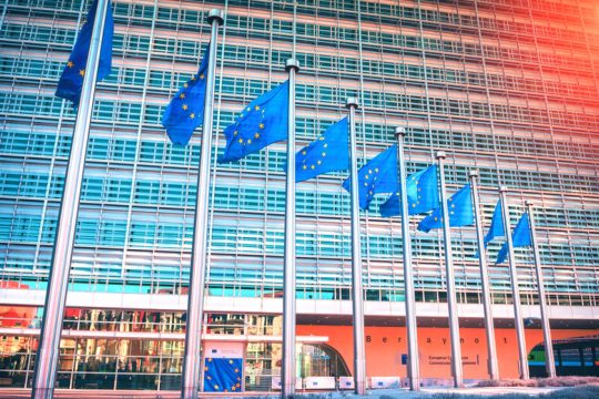 Πετρέλαιο, τεχνολογία και διαμάντια στις νέες κυρώσεις