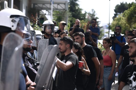 Περιπολία με… κλομπ και χημικά