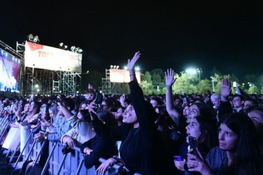 Χιλιάδες στο φεστιβάλ της ΚΝΕ