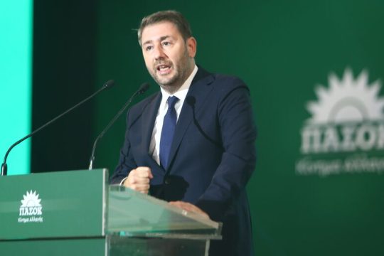 «Δημοκρατική ανατροπή  ή ανοχή στον καθεστωτισμό»